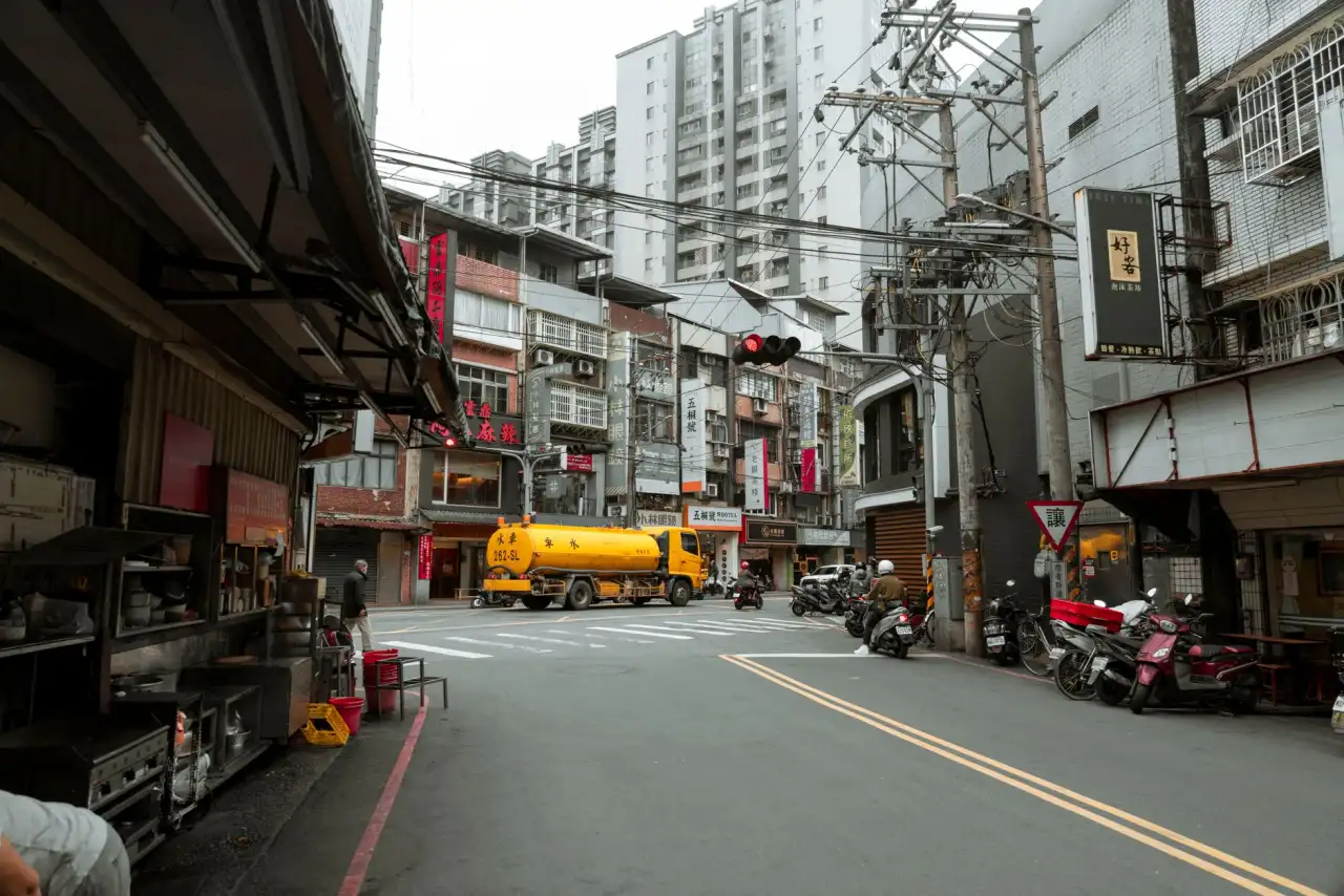运城装修市场墙纸与壁布材质对比及选购要点