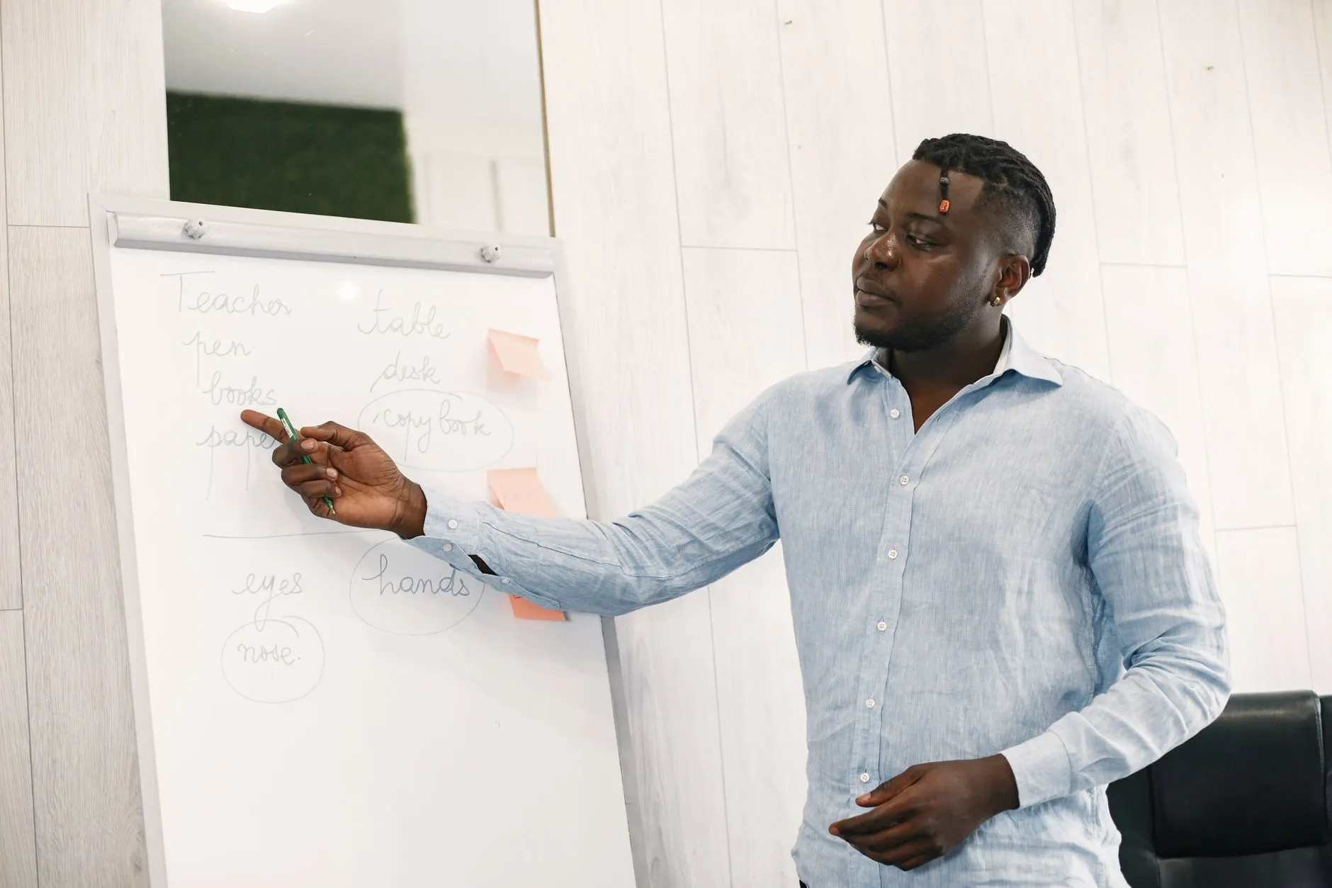 2024年墙纸行业趋势及运城市场装饰材料价格走势
