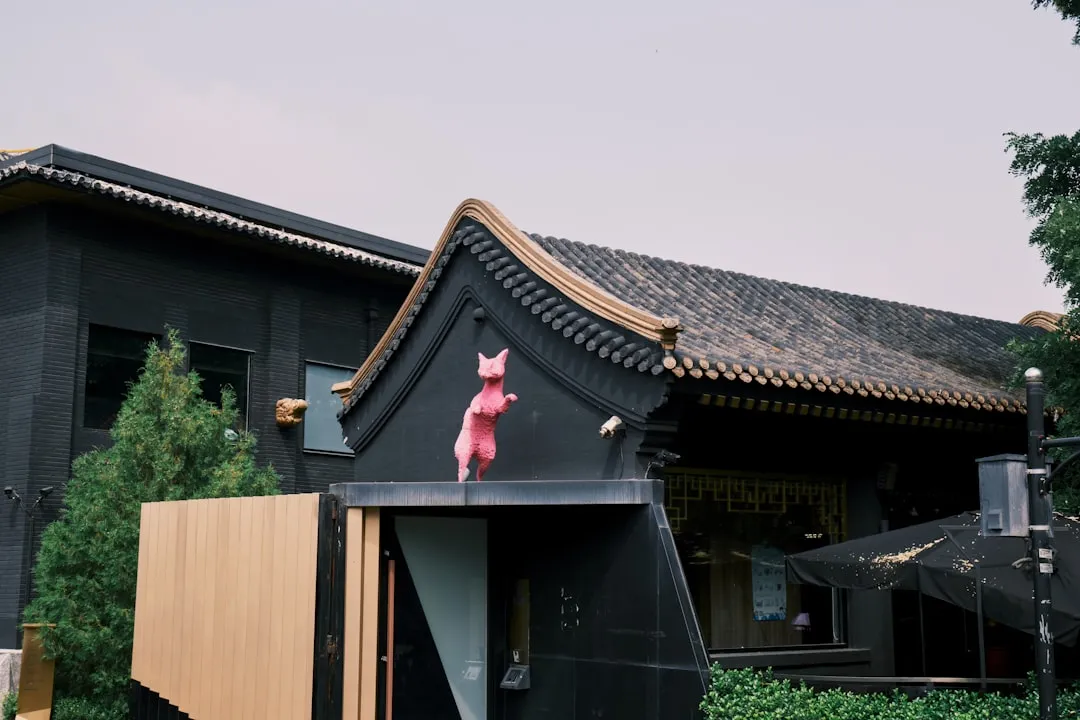 自粘地板铺装技术要点与常见问题解决方案